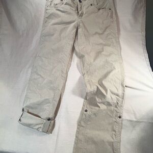 Kuhl Pants Women’s Beige Size 8 REG pant legs roll for shorter option